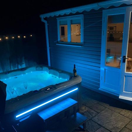 The Summerhouse, Countryside Retreat With Private Hot Tub Bridgnorth Zewnętrze zdjęcie