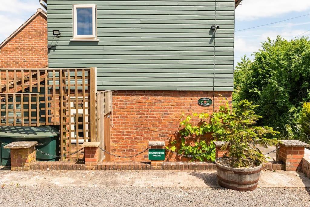 The Summerhouse, Countryside Retreat With Private Hot Tub Bridgnorth Zewnętrze zdjęcie