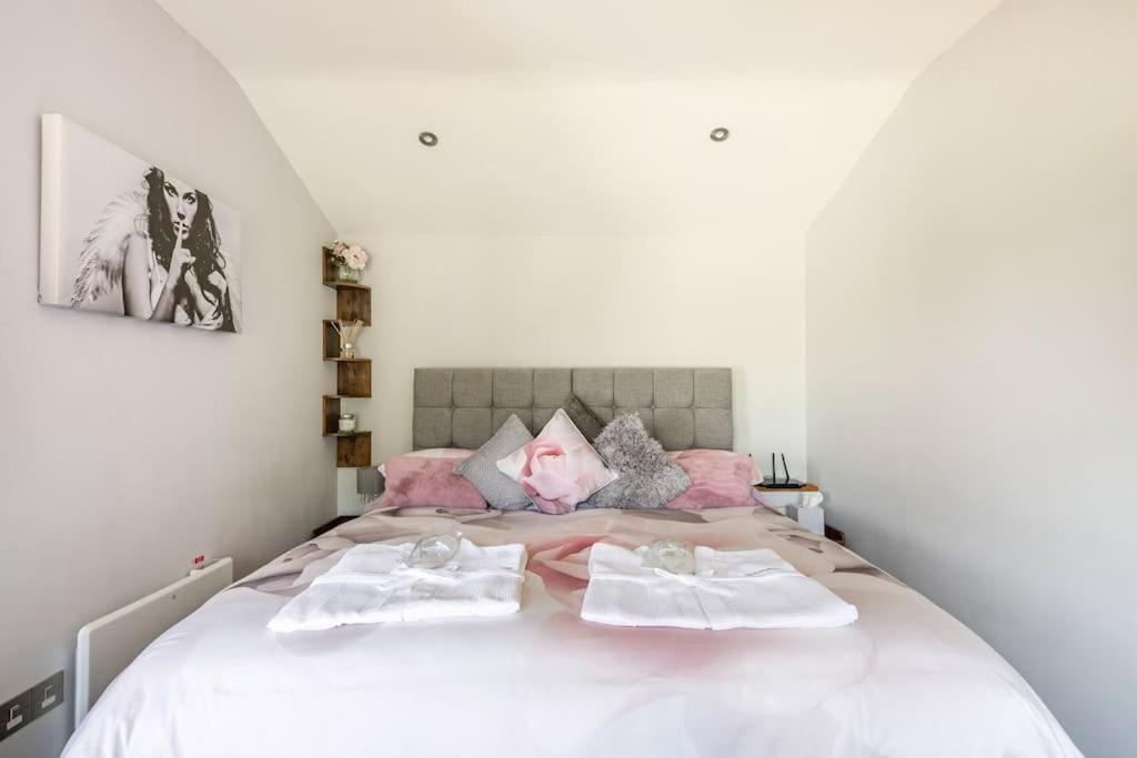 The Summerhouse, Countryside Retreat With Private Hot Tub Bridgnorth Zewnętrze zdjęcie